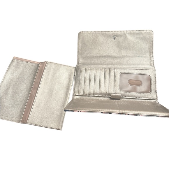 Nine West large wallet with a checkbook holder vintage - Picture 9 of 10